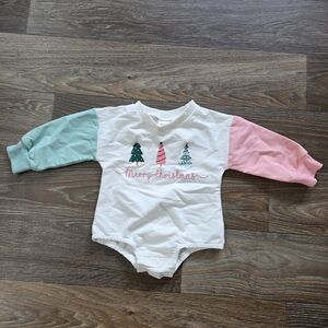 SHEIN Kids Christmas Bodysuit - White, Pink, and Green